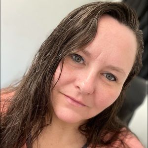 Meet your Posher, Fay